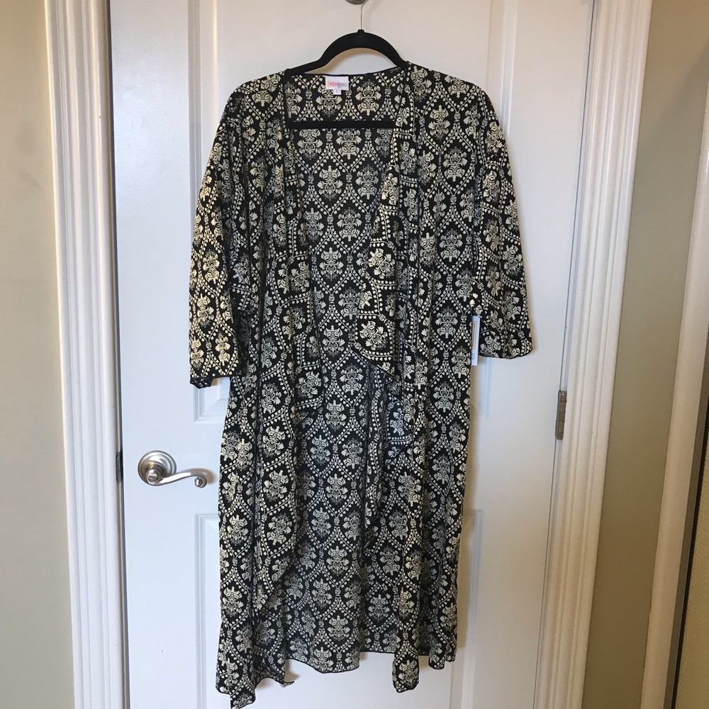 Large Lularoe Shirley
